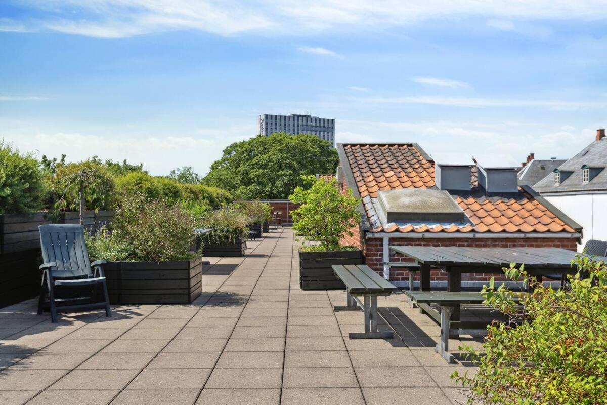 First Row Apartment With Balcony To The Ramparts København Ngoại thất bức ảnh